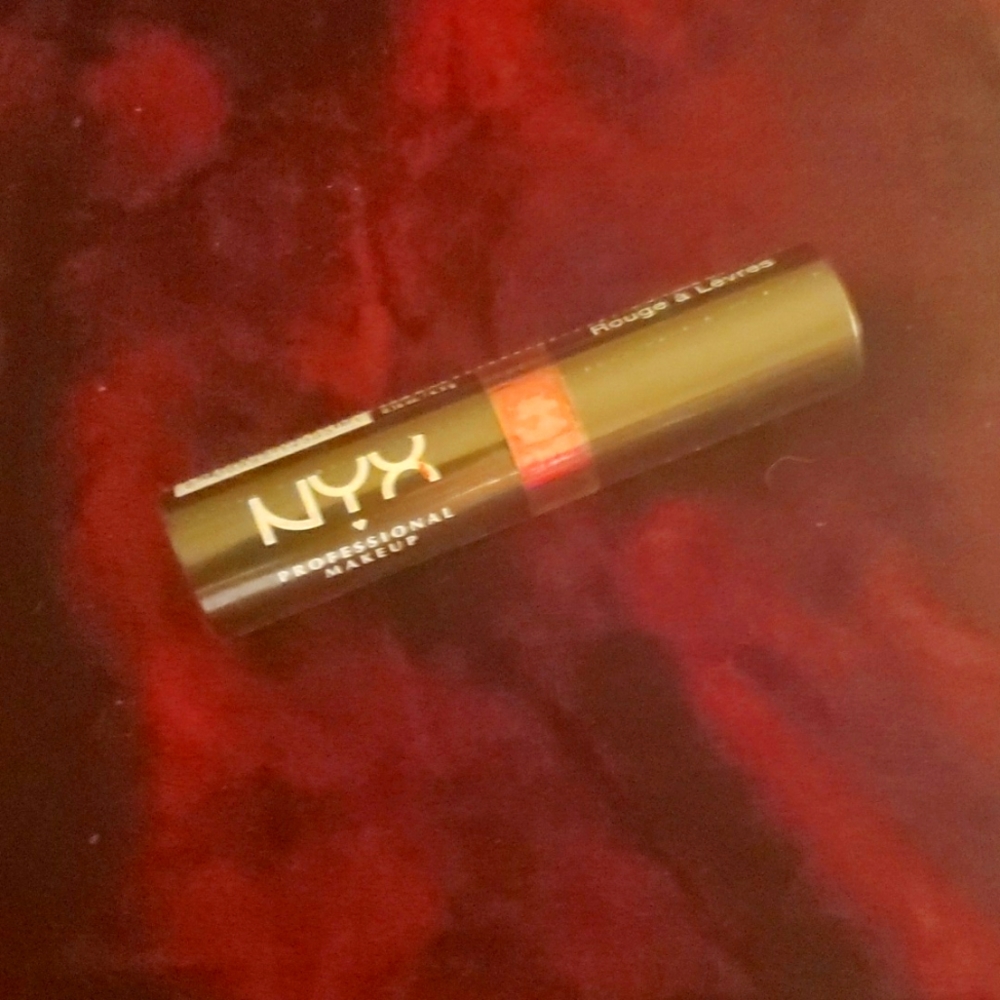 NYX Matte Lipstick